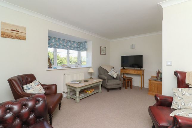 2, Walnut Mews, Birchington photo 2