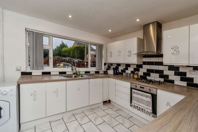 2, Fircroft Close, Cannock photo 3