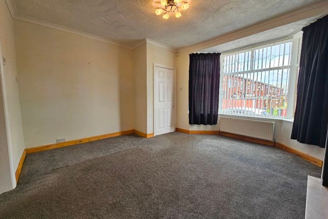 Semi-detached house to rent in Halshaw Lane, Kearsley, Bolton