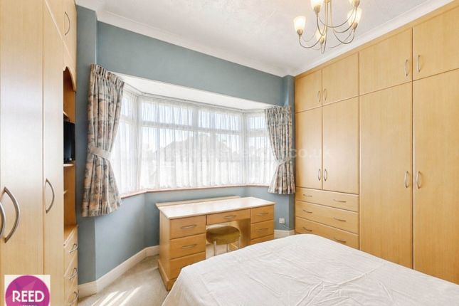 221, Westbourne Grove, Westcliff On Sea photo 3
