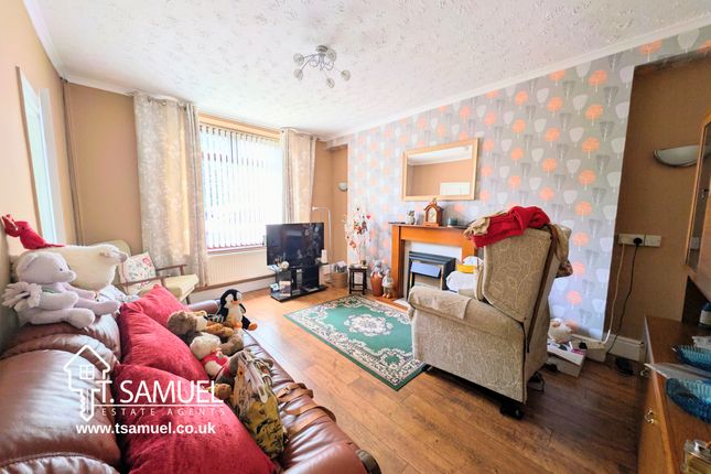 6 Harris View, Mountain Ash photo 2