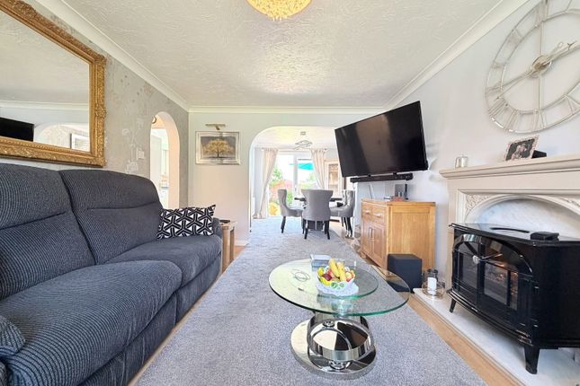 14, Clock Tower Close, Hyde photo 3