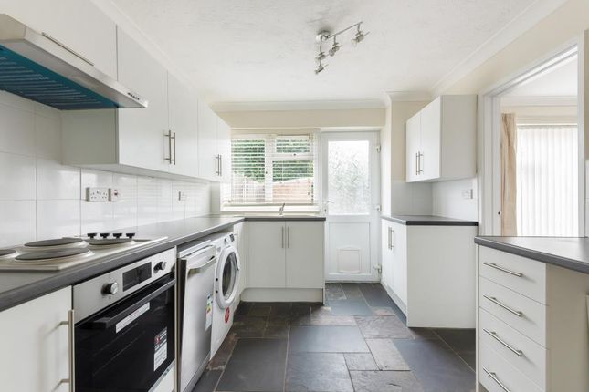 Thumbnail Terraced house to rent in Thatcham, West Berkshire