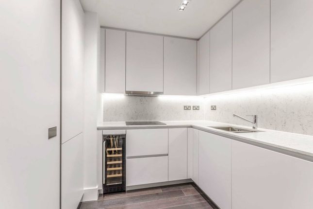 2-bed flat on Carrara Tower, EC1V, Clerkenwell, £750,000