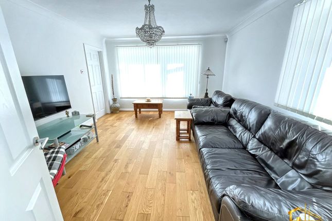 Hillcrest Avenue, Bexhill-on-Sea photo 2