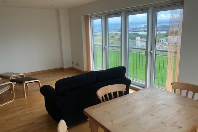 Thumbnail Flat to rent in 1/17, Western Harbour Drive, Edinburgh