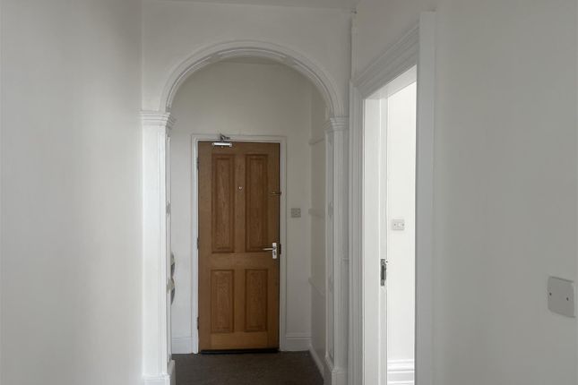 Flat 3 The Regent, Chapel Street, Penzance photo 2