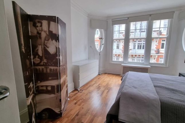 Flat to rent in Lincoln House, Basil Street, Knightsbridge