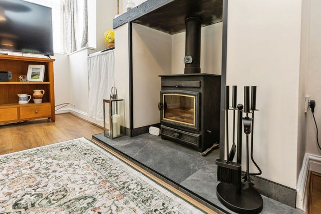 14, Victoria Avenue, Wrexham photo 3