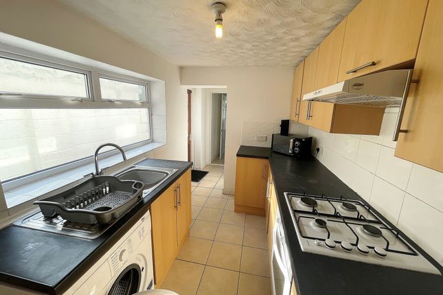 4 BED, 26, Exmouth Road, Southsea photo 3