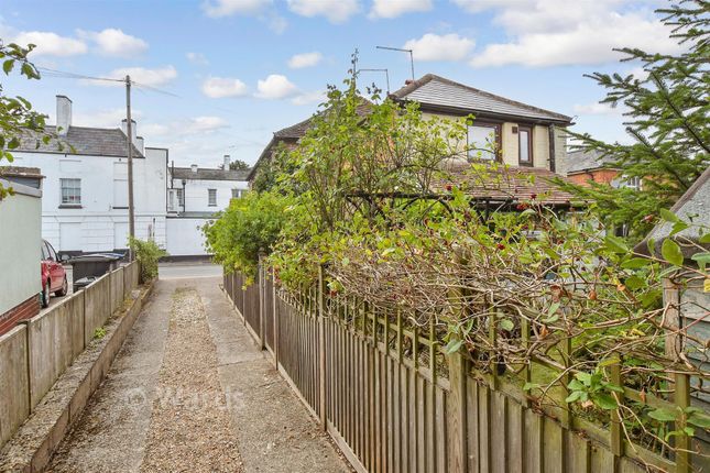Bushley Cottage, High Street, Sandwich photo 4