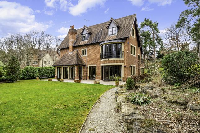 Thumbnail Detached house to rent in Sandy Lane, Kingswood, Tadworth