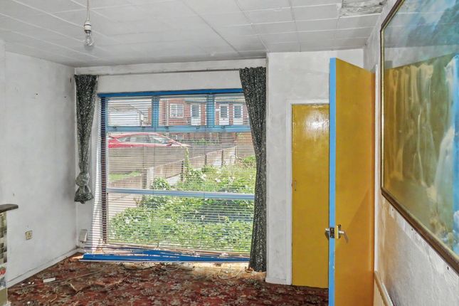 45, Taylor Lane, Manchester photo 3