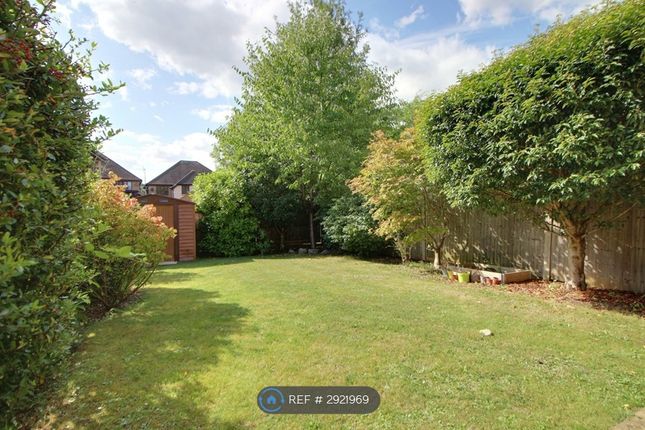 B Woodville Road, Barnet photo 2
