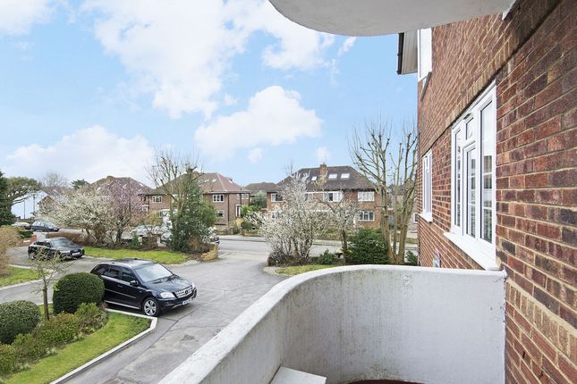 Richmond Road, RAYNES PARK photo 4