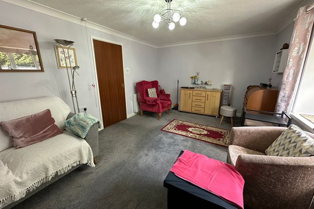 20 Lucena Court, Stowmarket photo 3