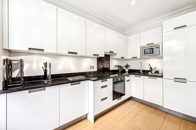 Flat to rent in Rutland Gate, Knightsbridge, London