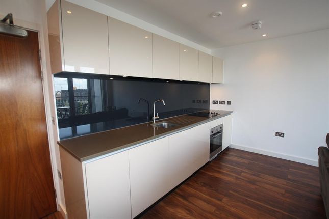Flat to rent in Milliners Wharf, New Islington