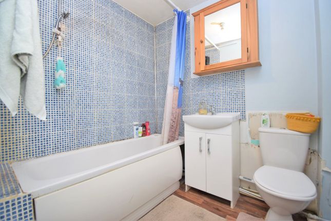 Flat for sale in Walpole Road, Slough