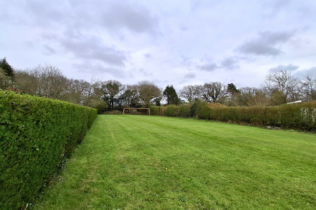 21, Bryncaerau, Kidwelly photo 3
