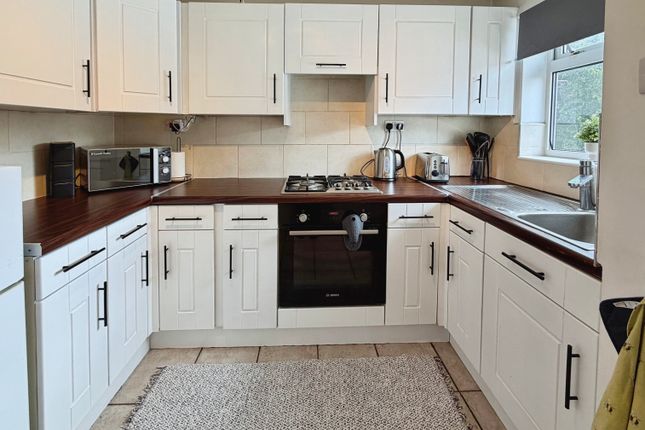 17, Sherbourne Avenue, Chesterfield photo 2