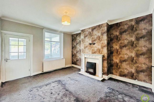 19 Longfield Terrace, Burnley photo 2