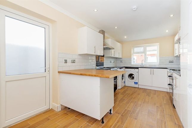 Martin Road, Slough photo 5