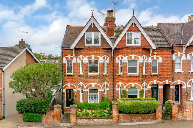 5-bed house on 10, Hurst Road, Horsham, £750,000