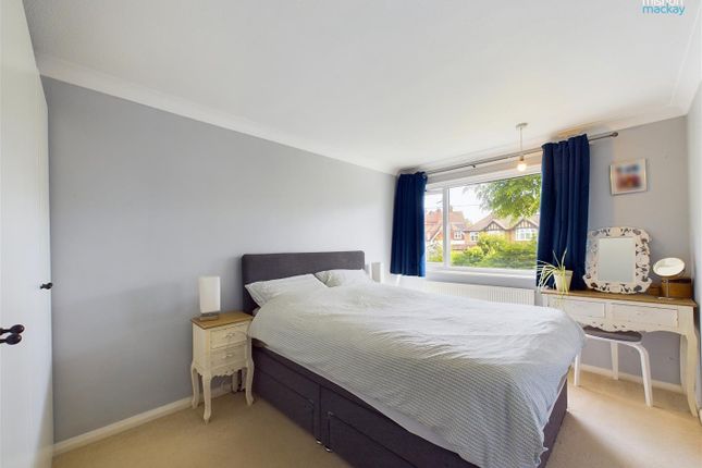 6, Ravenswood, West Sussex photo 2