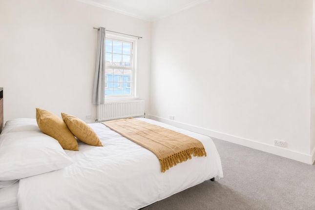 5, Trinity Mews, Hastings photo 2