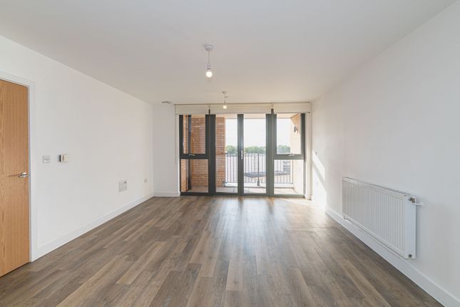 50 Tavernelle House, Sutton photo 2