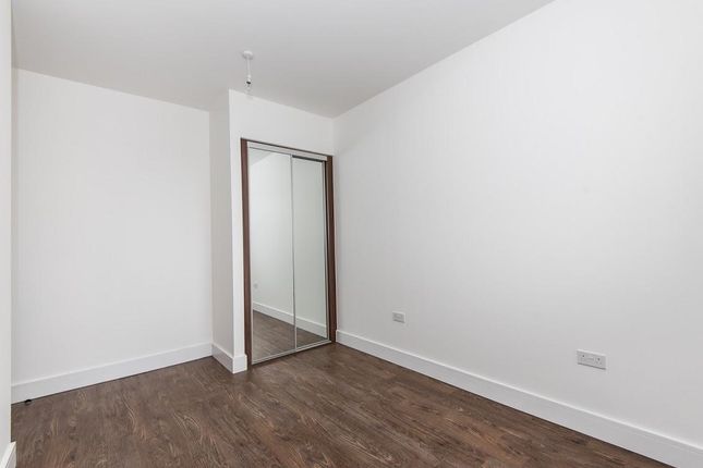 Flat to rent in Lower Richmond Road, Richmond