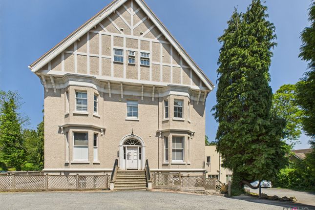 Thumbnail Flat to rent in Albert Road North, Ivydene