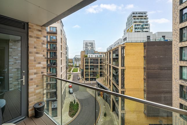Thumbnail Flat to rent in Osiers Road, London, England