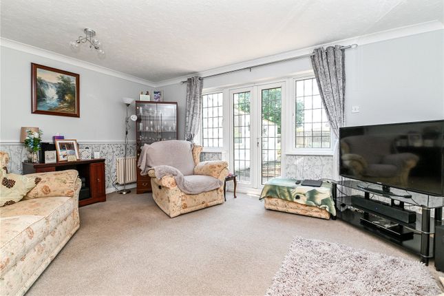 43, Longfield Road, Lymington photo 4
