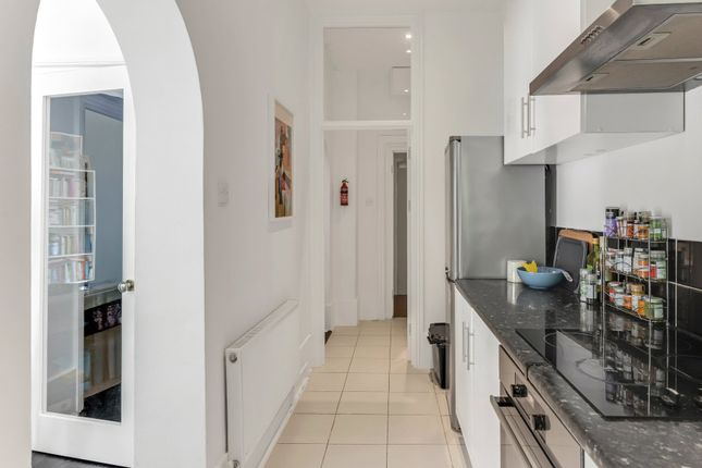 Flat 1, 75, Compayne Gardens, London photo 4