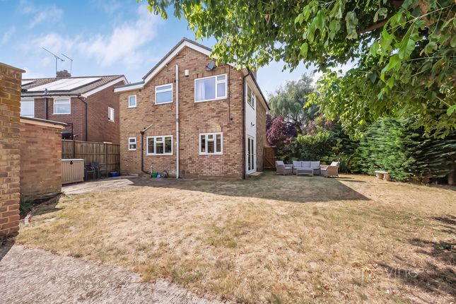 34, Hermitage Drive, Reading photo 2