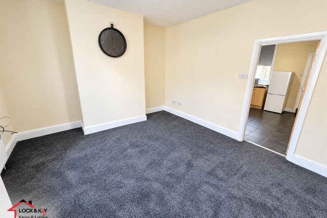 133, Livesey Branch Road, Blackburn photo 2