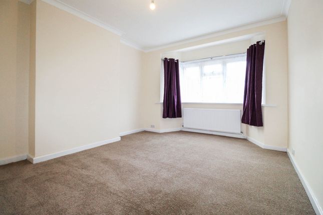 Alexandra Avenue, Rayners Lane photo 2