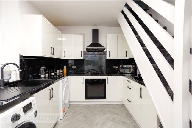 41, New Earth Street, Mossley photo 4