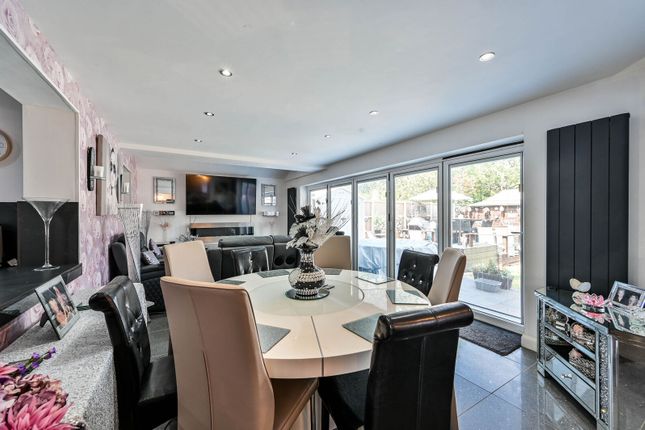 Elmbridge Lane, Woking photo 4