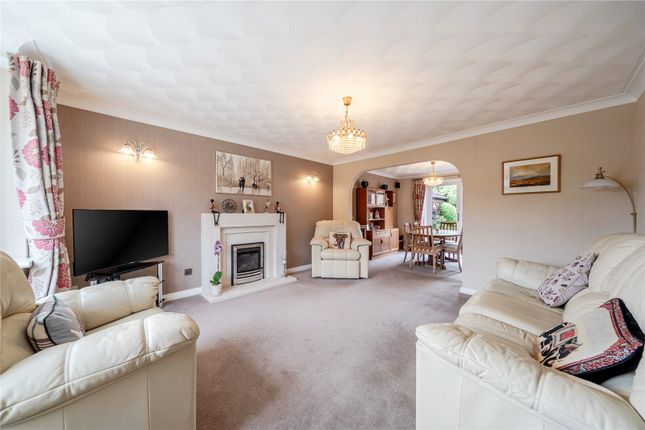29, Ridgewood Avenue, Oldham photo 4