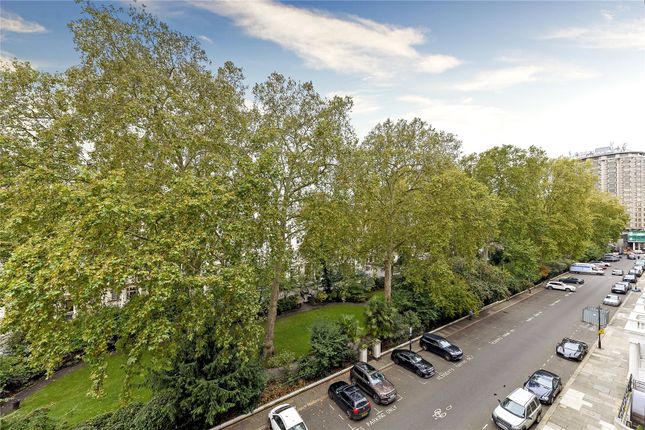 Flat to rent in Lowndes Square, Sloane Square, London