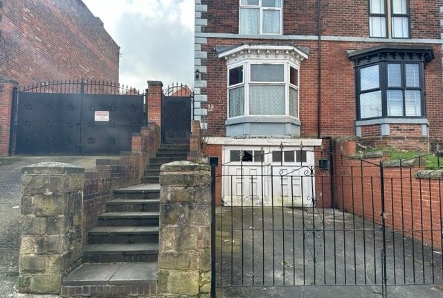 Semi-detached house to rent in Osgathorpe Road, Sheffield