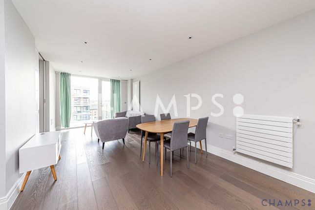 Flat for sale in Hamond Court, Queenshurst Square, Kingston Upon Thames