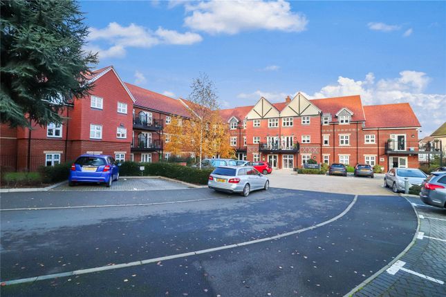 Thumbnail Flat for sale in Rutherford House, Marple Lane, Chalfont St. Peter