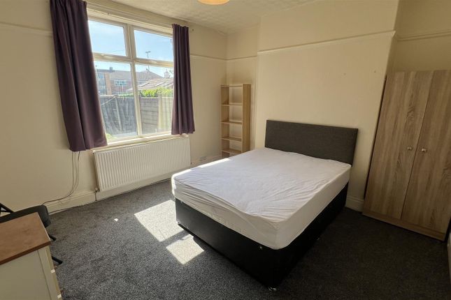 Brocklebank Road, Manchester photo 3