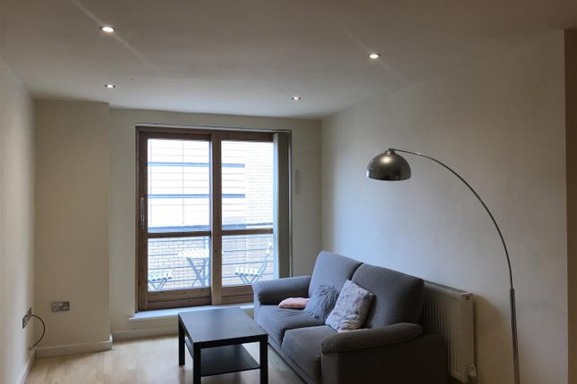 Flat to rent in Balmoral Place, Leeds, West Yorkshire