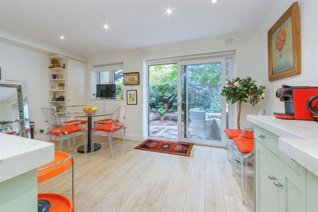 11, Thornbury Square, Highgate photo 4