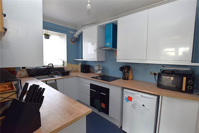 8 Falcon Court,, Gilbert White Way, Hants photo 4